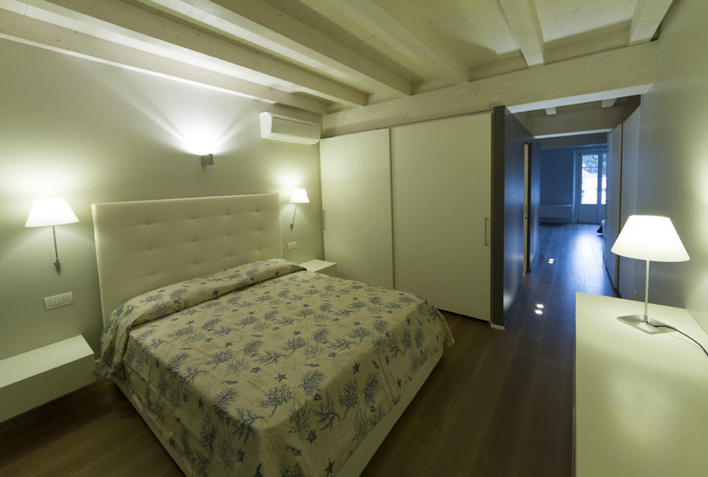 La Casa Del Porto Διαμέρισμα Lovere Δωμάτιο φωτογραφία
